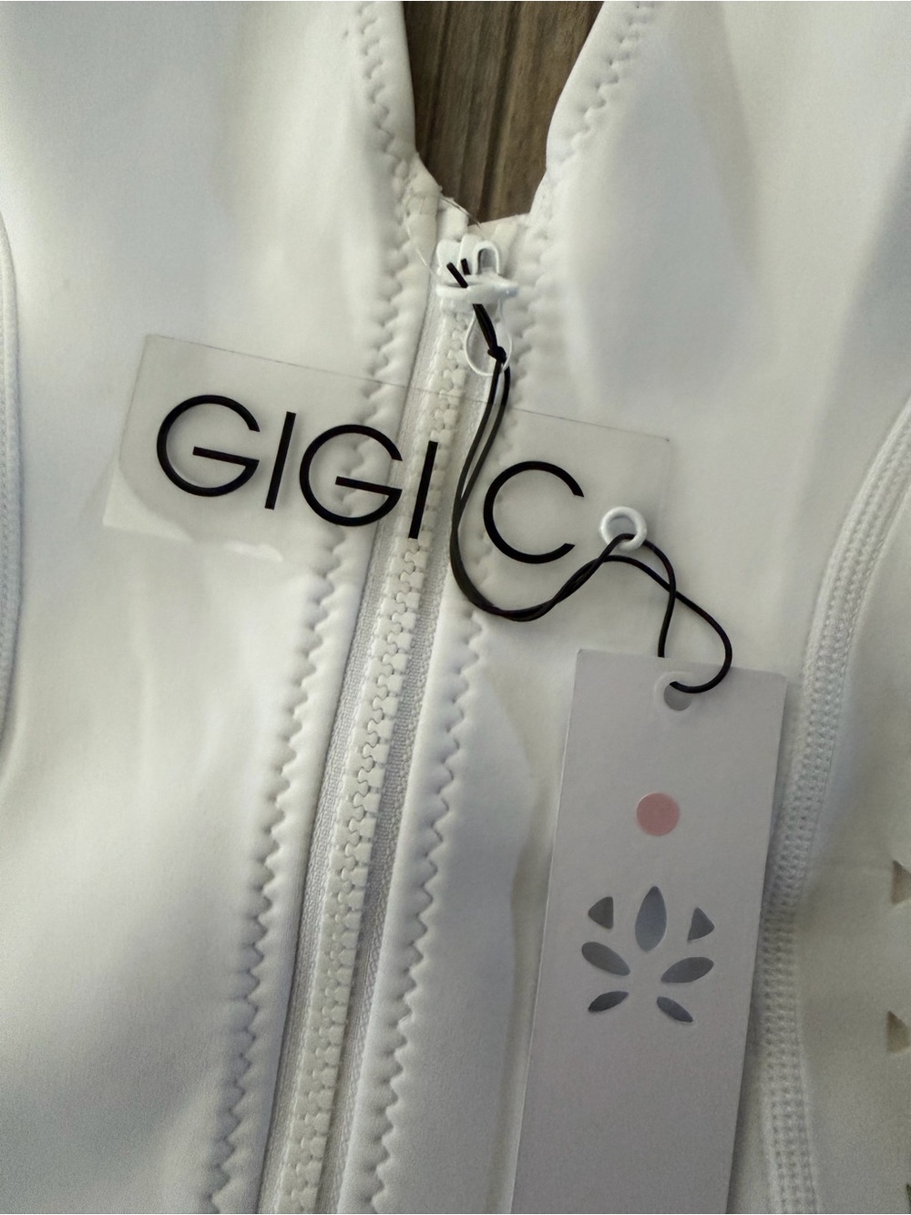 NEW GIGIC Grace One Piece Halter Swimsuit XS - Picture 3 of 9